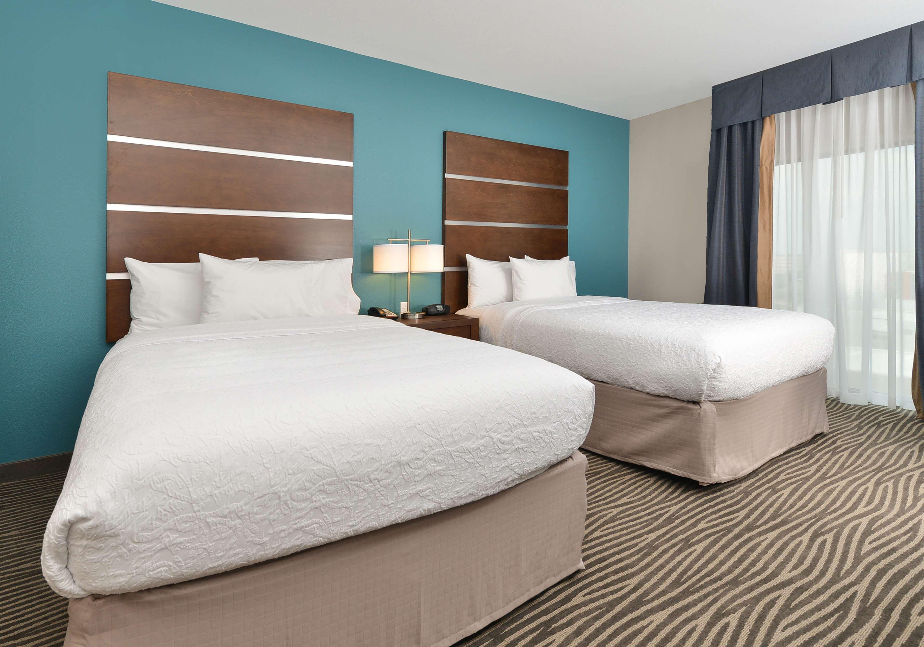 Hampton Inn & Suites Des Moines Downtown Exteriör bild