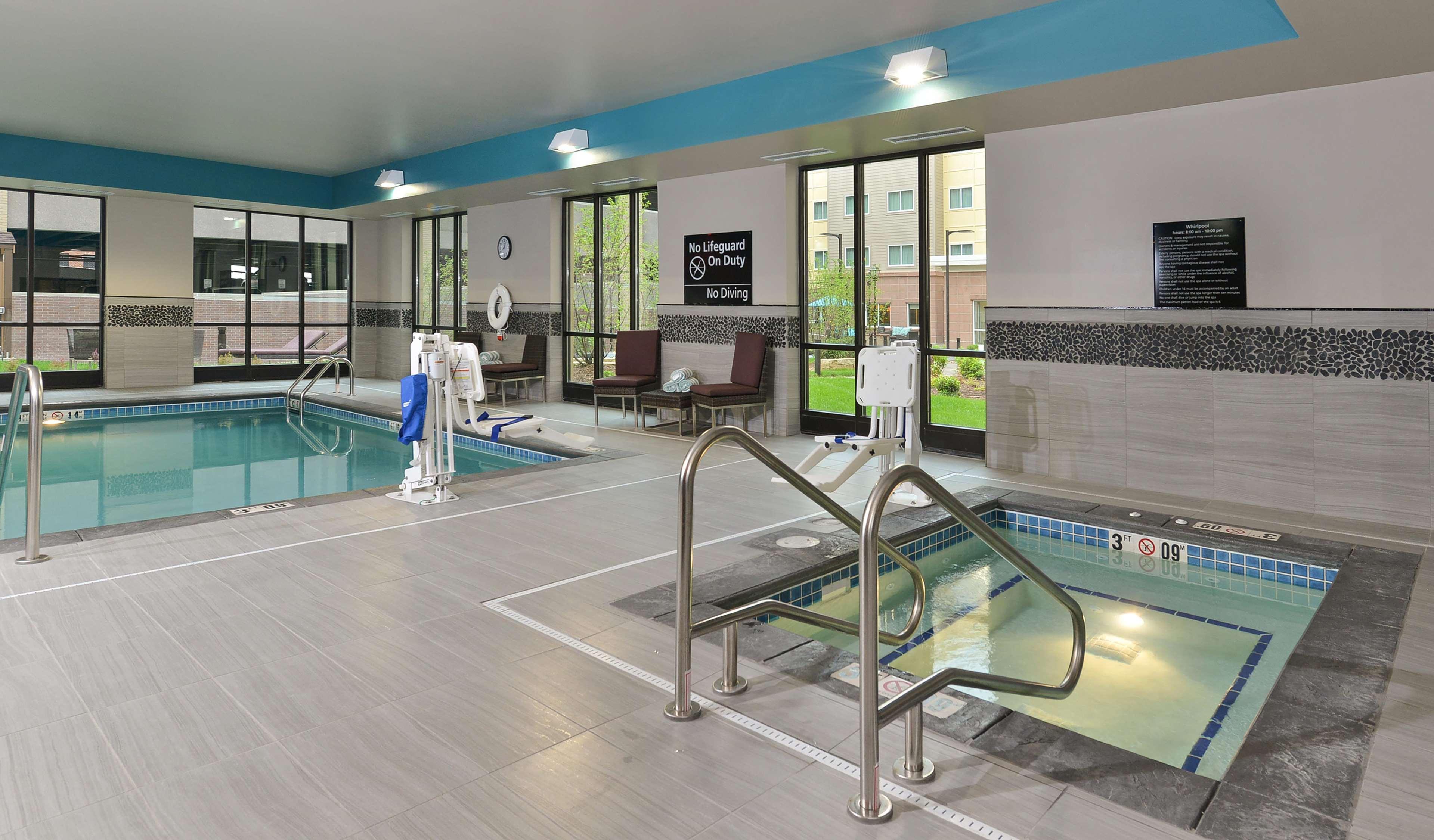 Hampton Inn & Suites Des Moines Downtown Exteriör bild