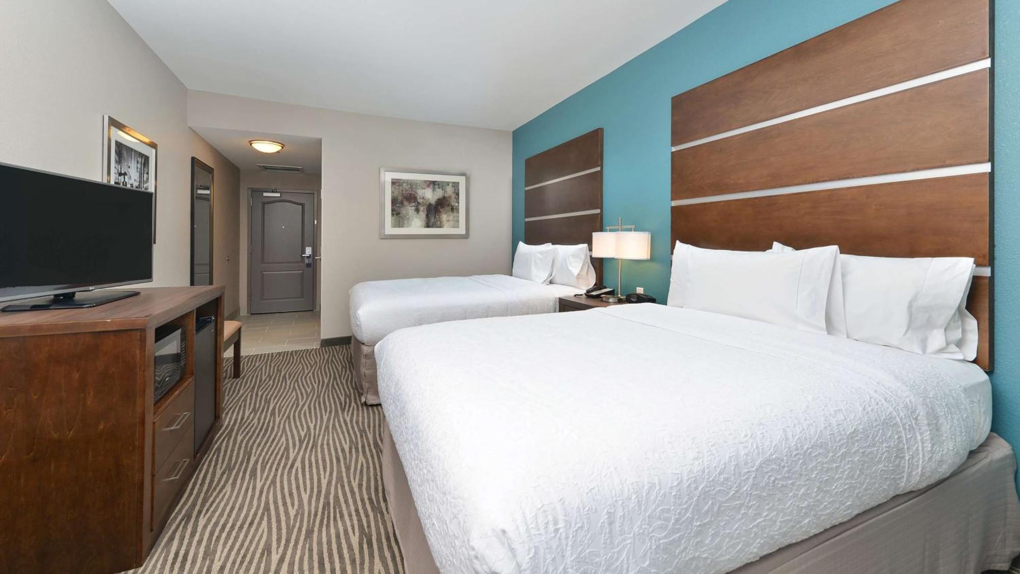 Hampton Inn & Suites Des Moines Downtown Exteriör bild