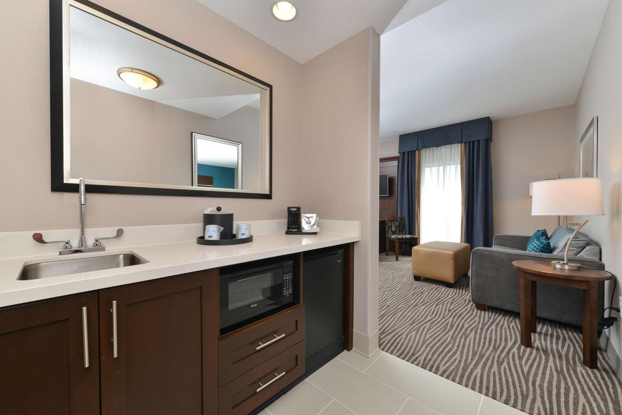 Hampton Inn & Suites Des Moines Downtown Exteriör bild